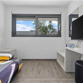 5 bedroom beachfront villa with heated pool near Omis, sleeps 9